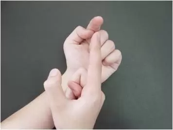 学龄前宝宝到底该不该学拼音（教宝宝拼音先学会拼音手指操）插图-15星连接