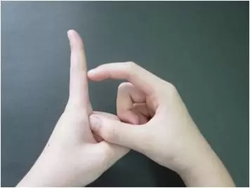 学龄前宝宝到底该不该学拼音（教宝宝拼音先学会拼音手指操）插图-5星连接