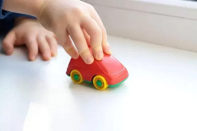 如何给孩子选择合适的玩具？不同年龄的孩子如何选玩具？插图-2星连接