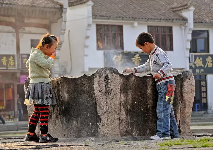 饭桌上训孩子的影响：给孩子带来巨大的心理压力插图-西米麦田